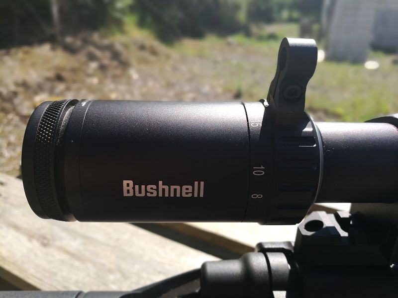 BUSHNELL FORGE 4,5-27x50 Deploy MIL FFP Magnificación
